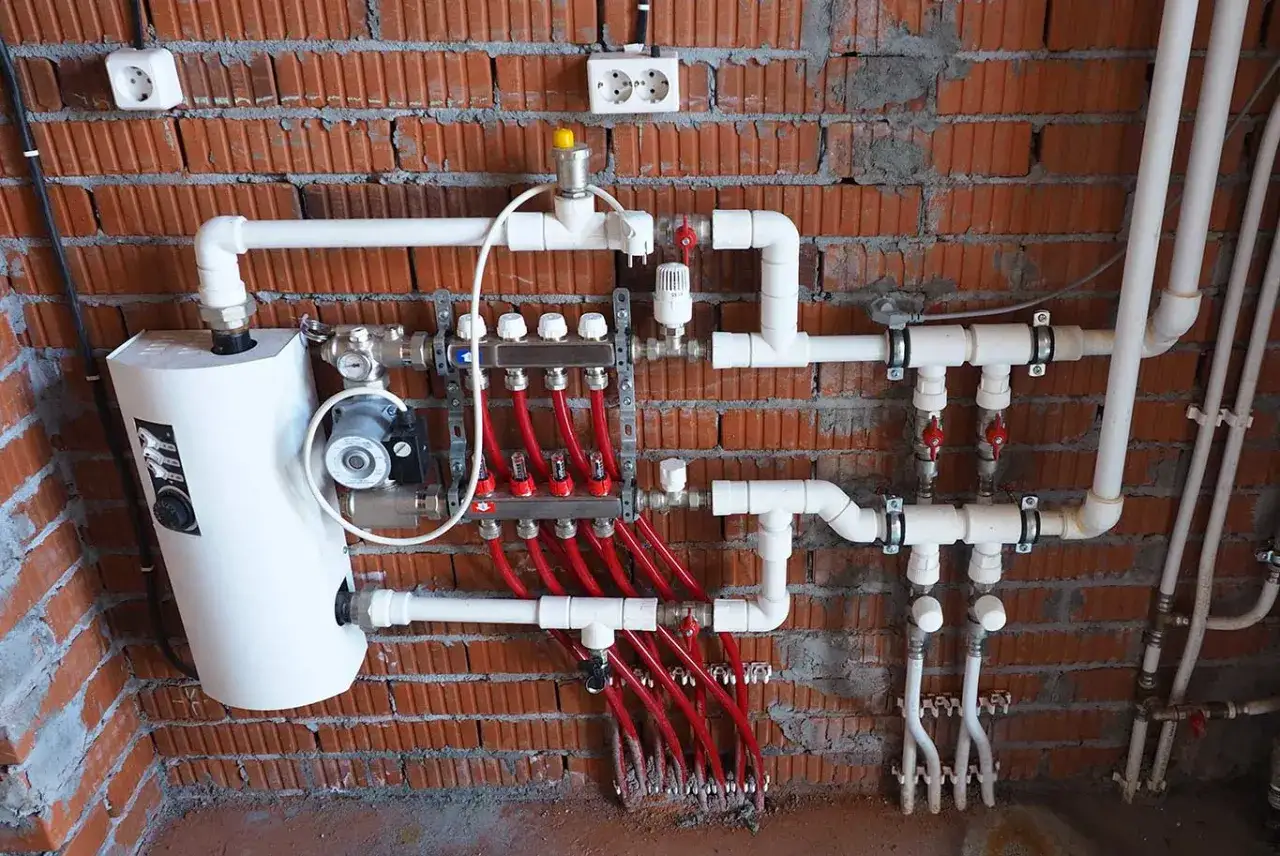 Jak ustawić grzejniki przy pompie ciepła, by uniknąć problemów z ogrzewaniem