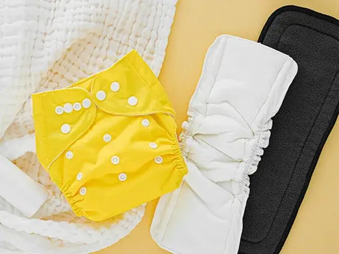 Pieluchy tetrowe czy muślinowe? Wybierz idealne dla noworodka!