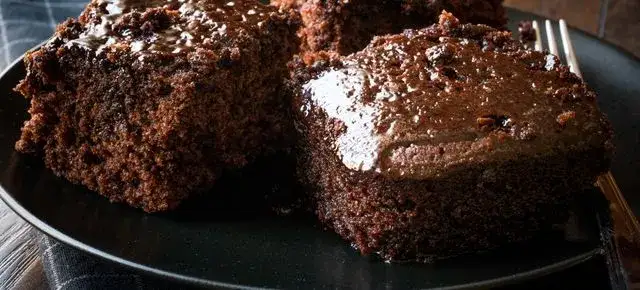 Bezglutenowe ciasta: brownie, sernik, szarlotka, makowiec