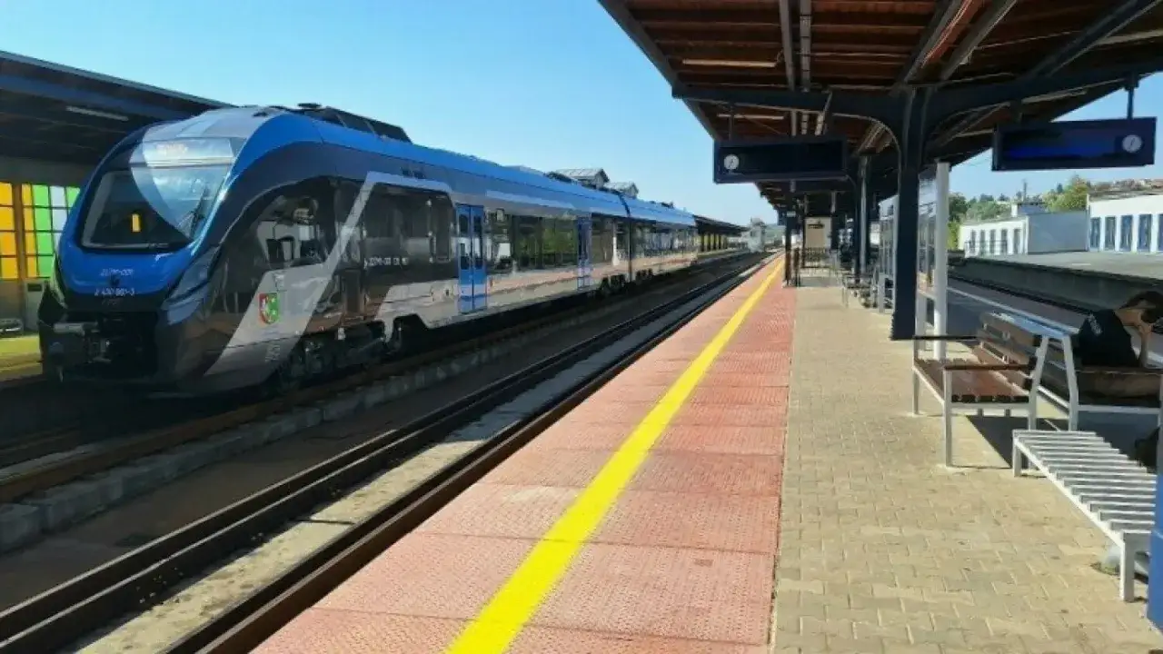 Pociągi POLREGIO Gorzów: Jak znaleźć swój peron bez stresu?