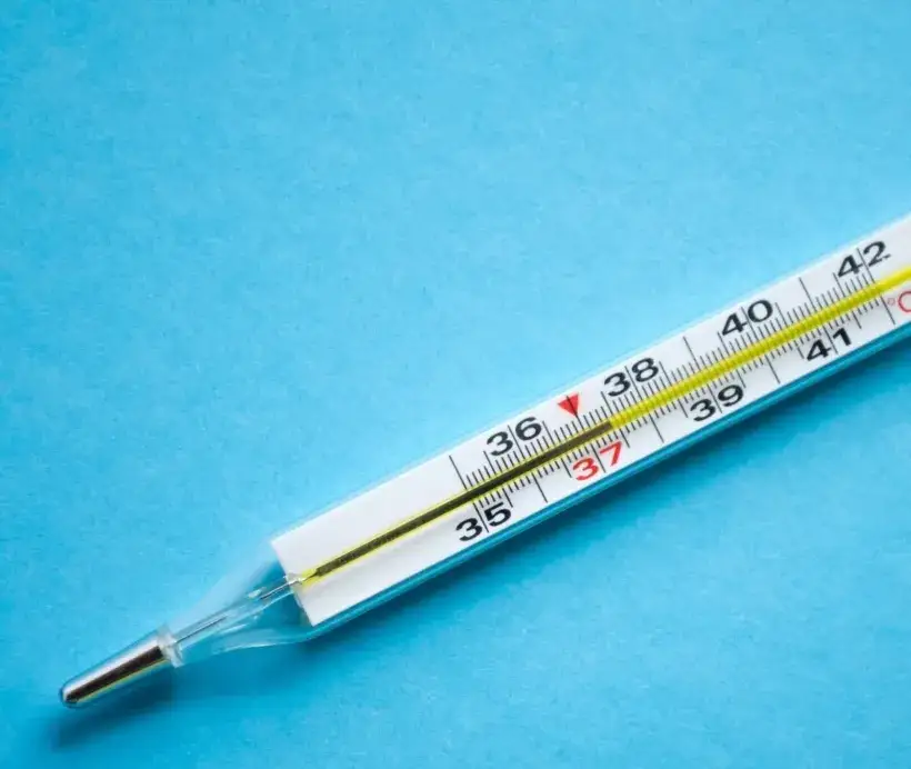 Czy alergia może wywołać gorączkę? Odkryj, co naprawdę oznacza temperatura