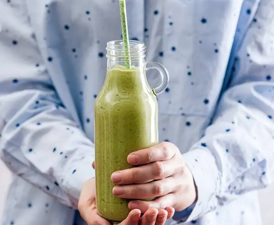 Koktajl z chia: Pyszne przepisy na zdrowe napoje pełne energii