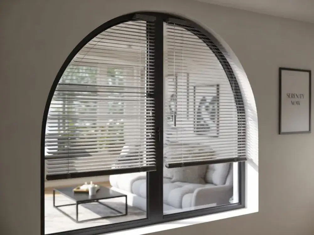 Jakie rolety wybrać, aby uniknąć błędów w aranżacji wnętrza?