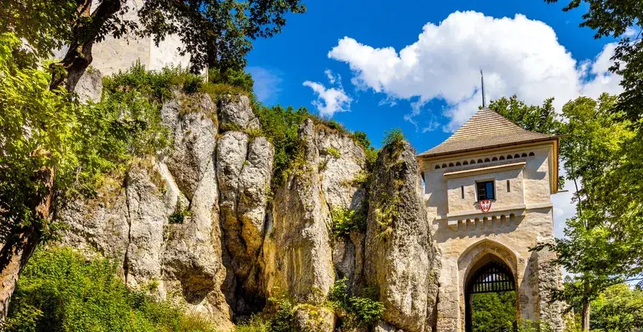 Ojcowski Park Narodowy: Najciekawsze atrakcje, które musisz zobaczyć