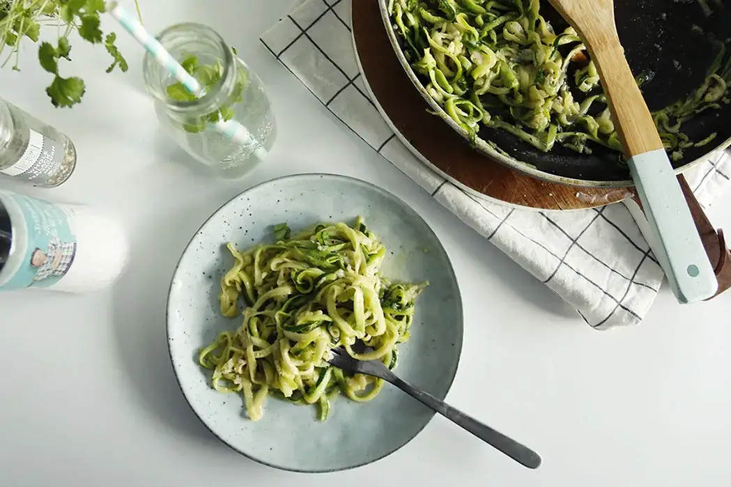 Jak zrobić makaron z cukinii - łatwy przepis na zdrową alternatywę