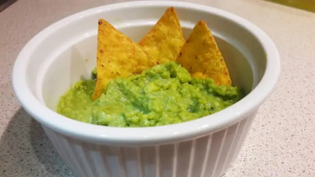 Jak zrobić idealny sos guacamole – prosty przepis i porady dla początkujących
