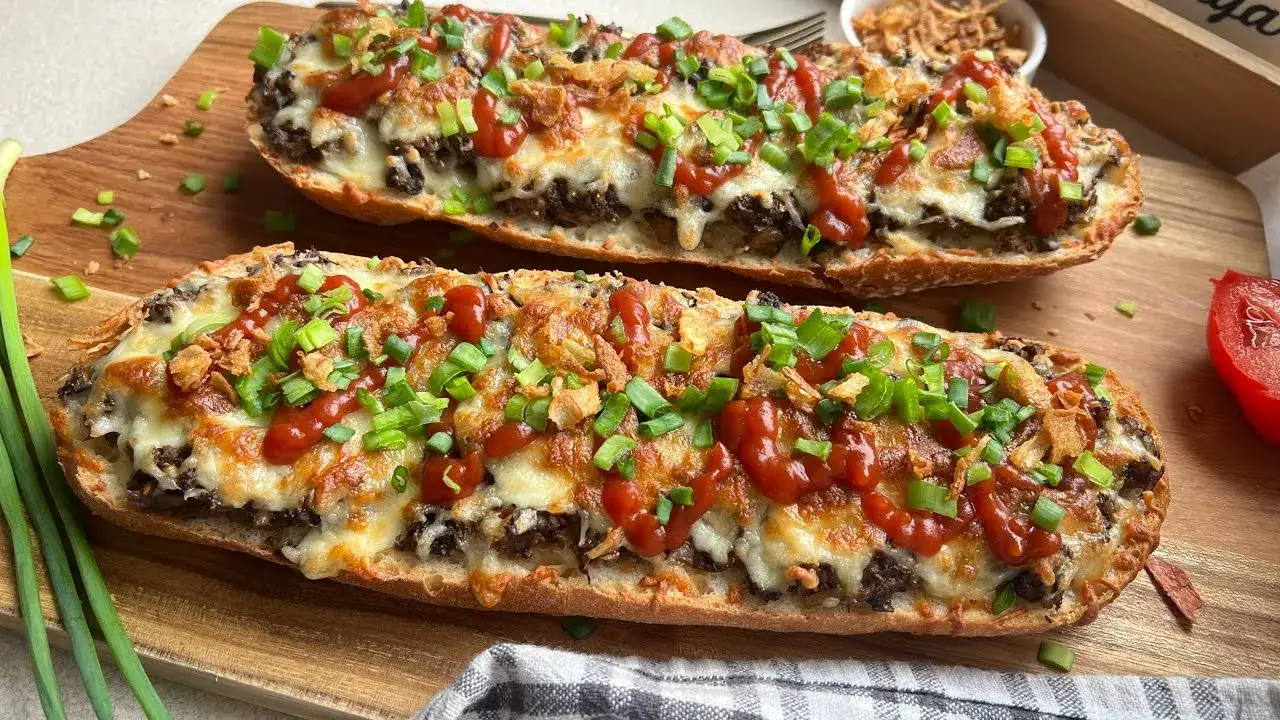 Pyszna zapiekanka z serem i pieczarkami – łatwy przepis na obiad