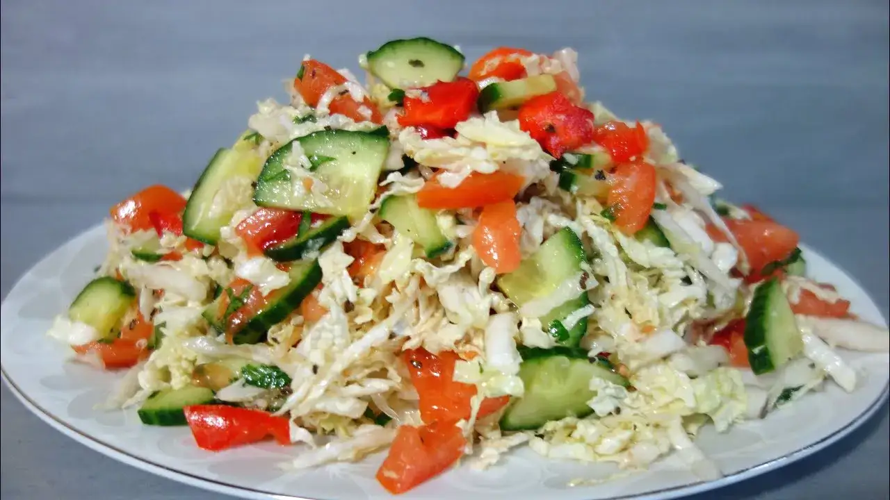 Jak zrobić sałatkę z kapusty pekińskiej, która zaskoczy Twoich gości