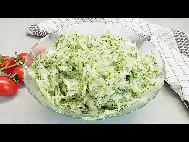 Jak zrobić sałatkę z białej kapusty, która zaskoczy Twoich gości