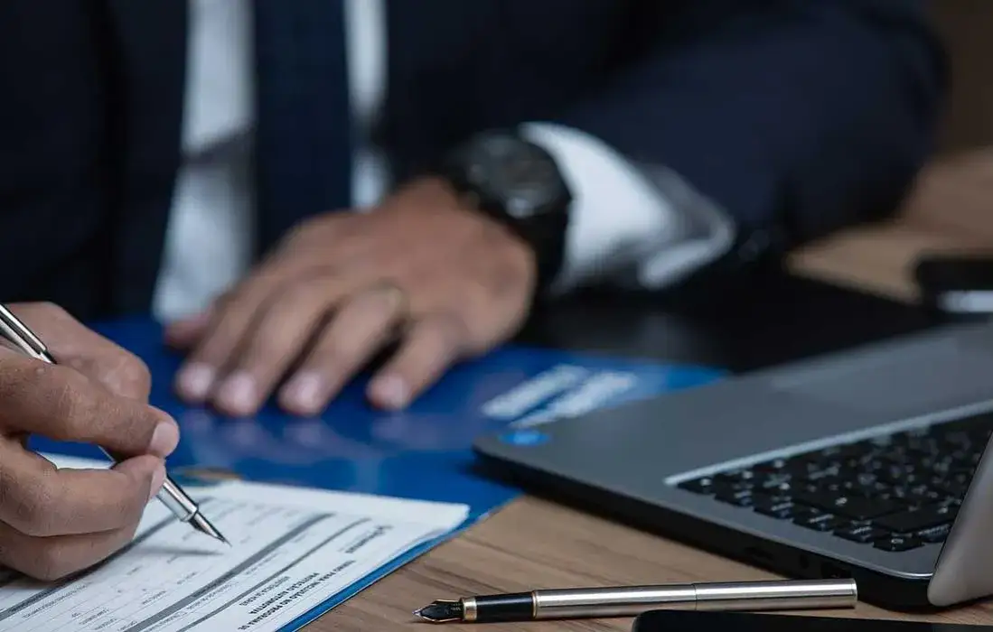 Kim jest adwokat i jakie ma obowiązki w polskim prawie?