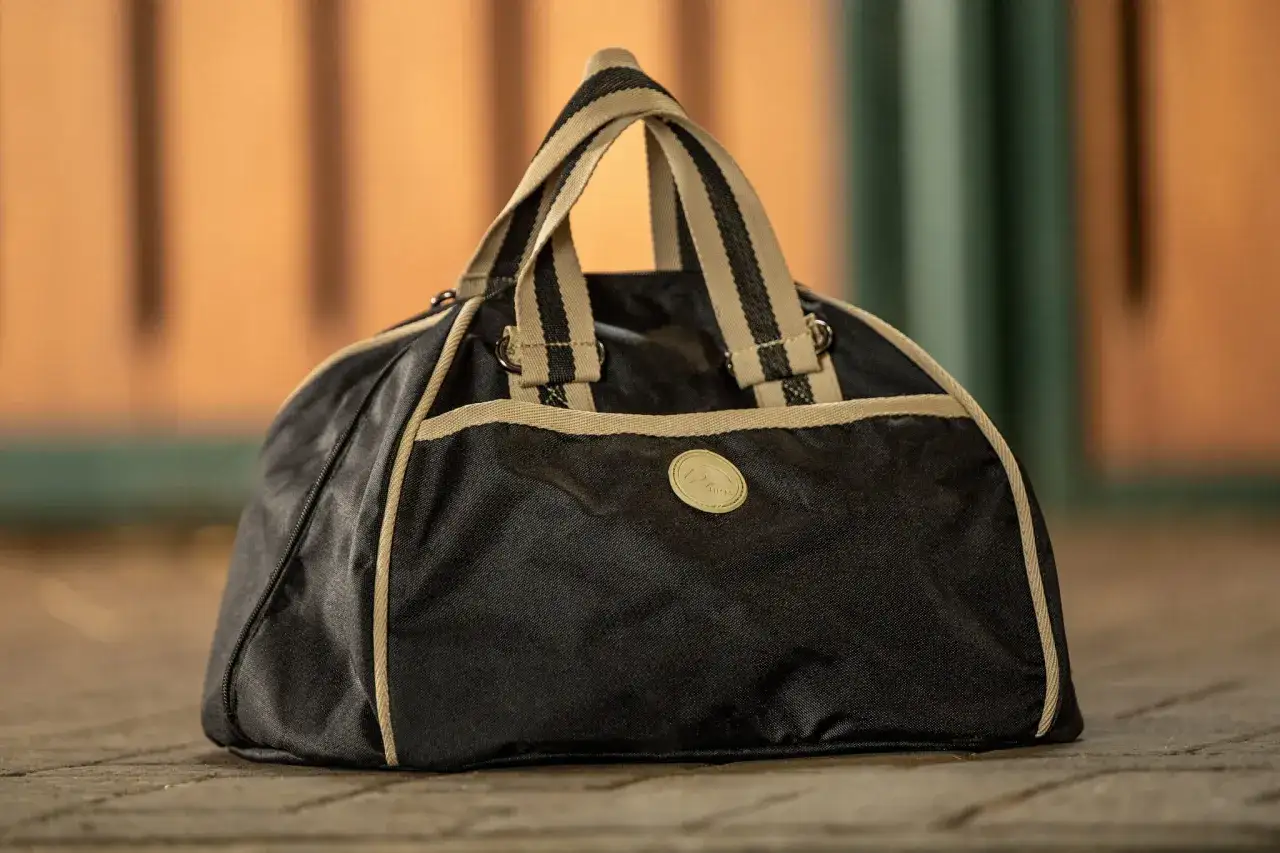 Torba na kask jeździecki: Jaka ochroni go najlepiej? Poradnik