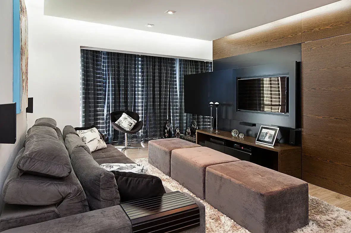 Jak ustawić telewizor względem okna, aby uniknąć odblasków i cieszyć się komfortem oglądania