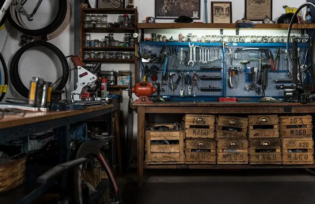 Jak urządzić warsztat majsterkowicza? Plan, narzędzia, bezpieczeństwo