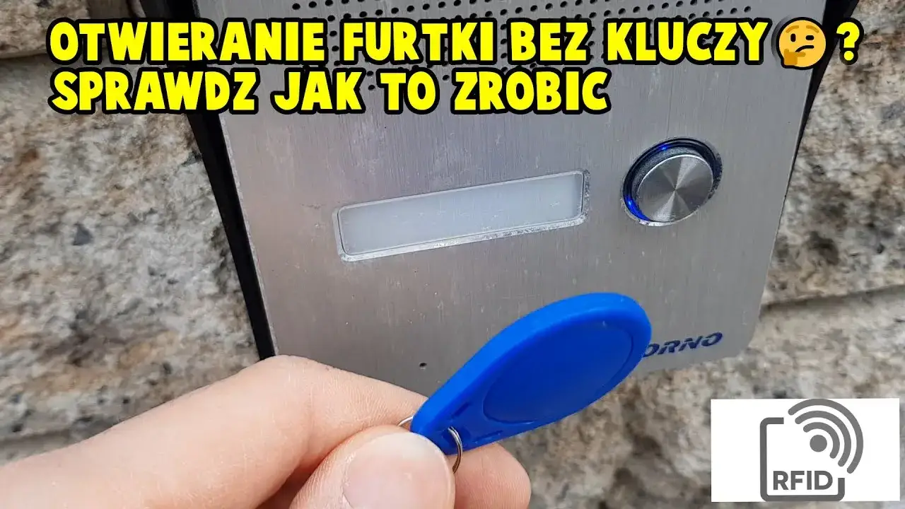 Domofon nie działa? Otwórz drzwi kodem, brelokiem lub smartfonem!