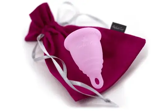 Jak wybrać kubeczek menstruacyjny, aby uniknąć nieprzyjemnych niespodzianek