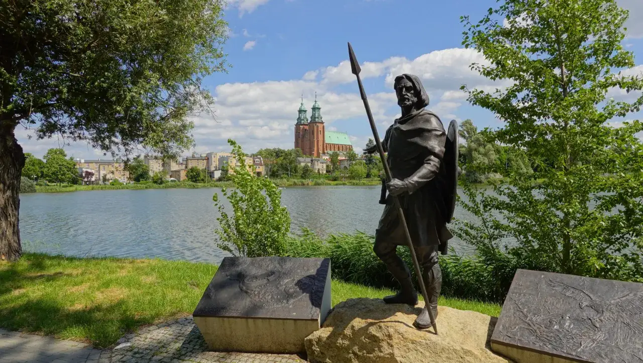 Atrakcje Okolic Poznania: 7 Nieoczywistych Miejsc na Wycieczkę