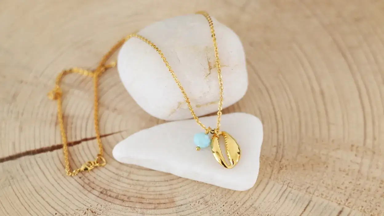 Jak zrobić naszyjnik z muszelek - prosty sposób na piękną biżuterię