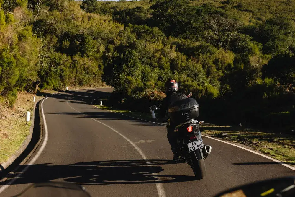 Najlepsze trasy motocyklowe Dolny Śląsk: atrakcje, trudności i praktyczne porady