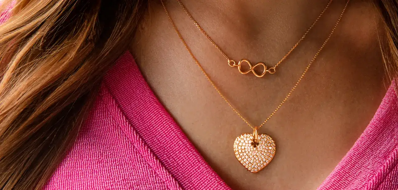Naszyjnik nieskończoność co oznacza: symbol miłości i wieczności