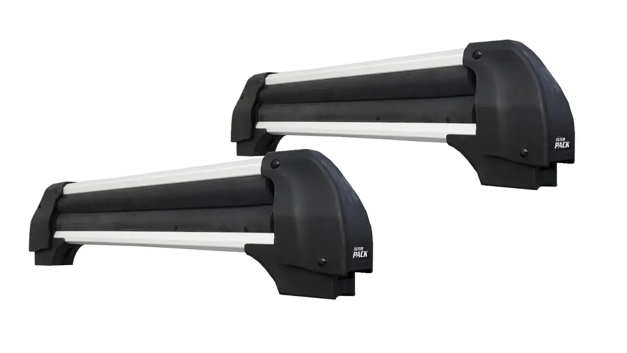 Bagażnik na narty: Box, uchwyty, magnetyczny który wybrać?