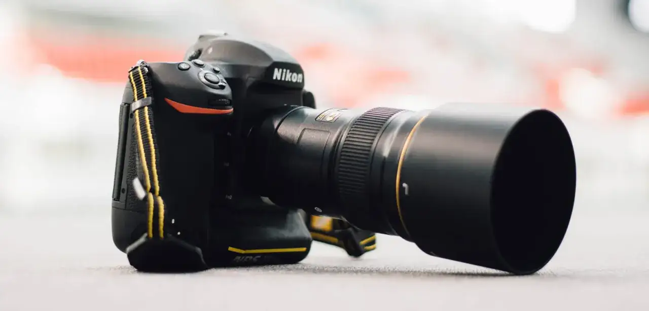 Lustrzanka dla profesjonalisty: Wciąż ma sens? Modele i porady eksperta