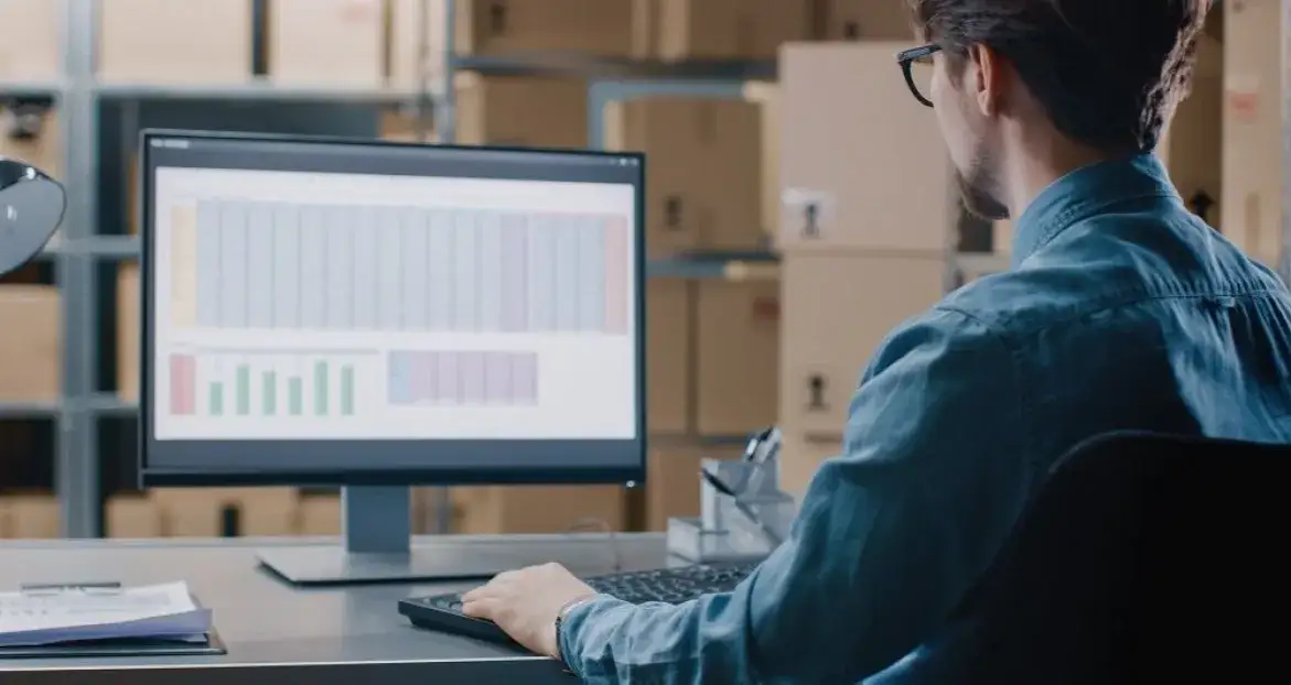 Spedytor co robi: Kluczowe zadania i odpowiedzialności w logistyce