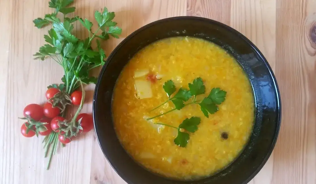 Jak zrobić zupę z soczewicy, aby była smaczna i zdrowa?