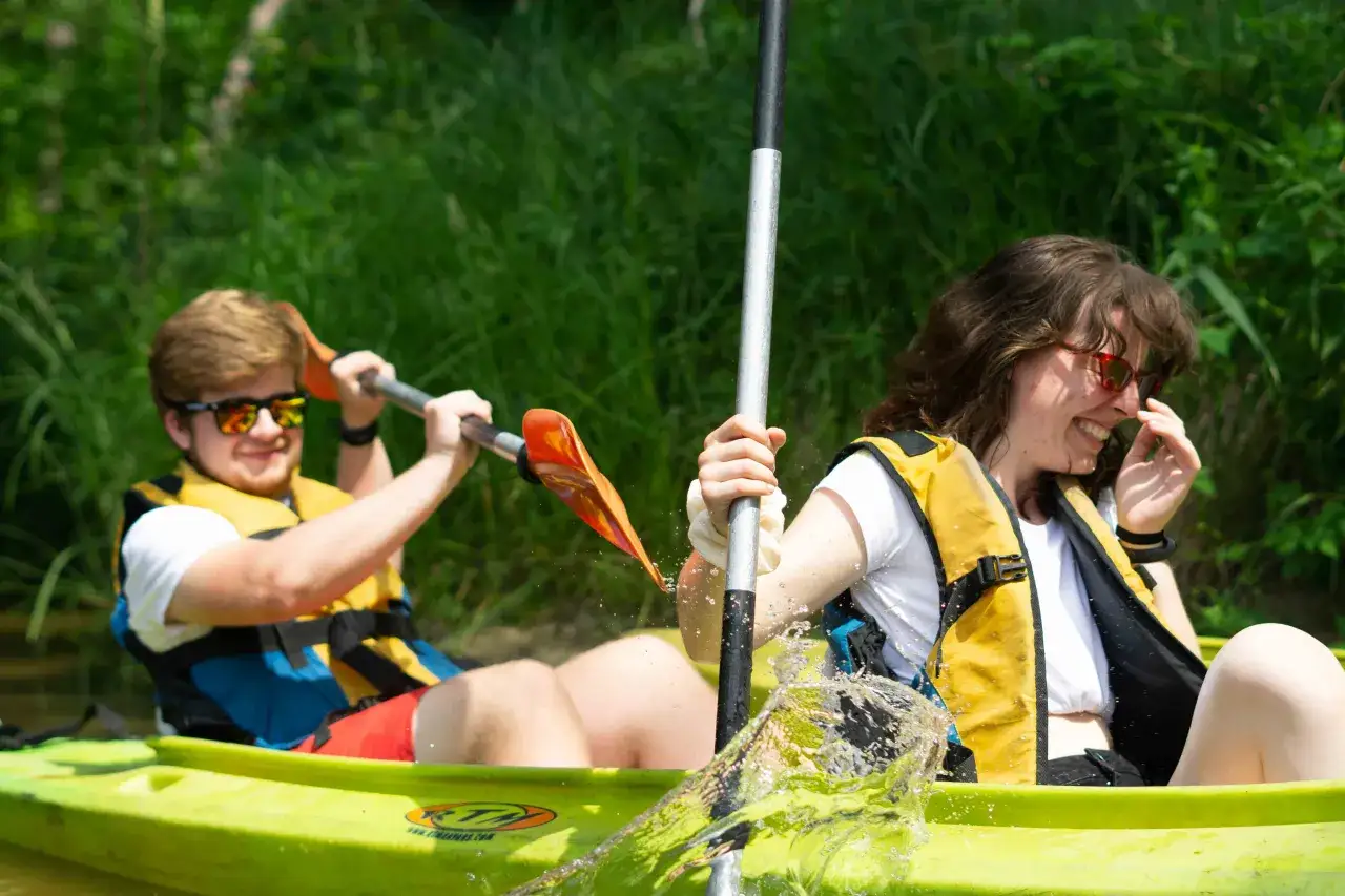 Spływ kajakowy Susiec: Bezpieczna trasa pełna przygód i natury