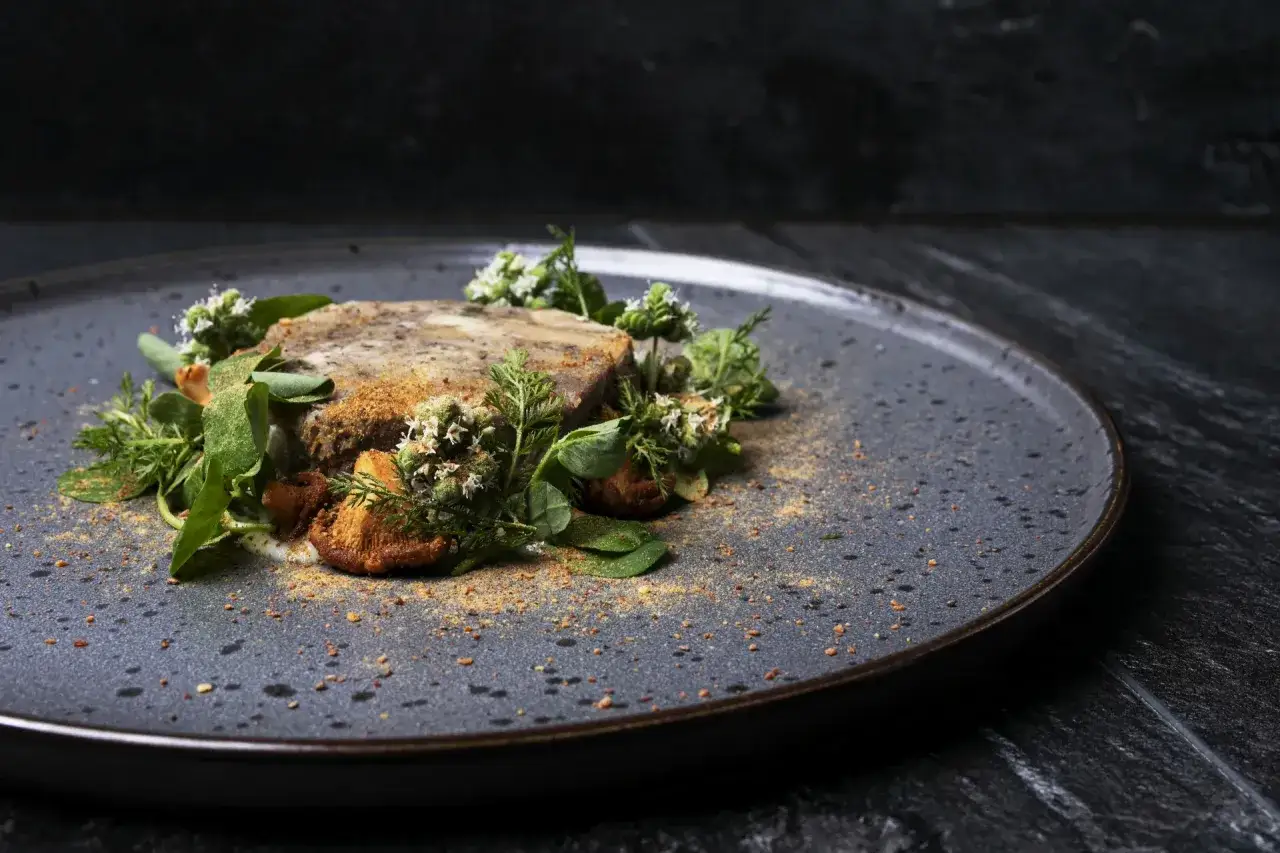 Gdzie zjeść w Sobótce? Odkryj najlepsze lokale gastronomiczne