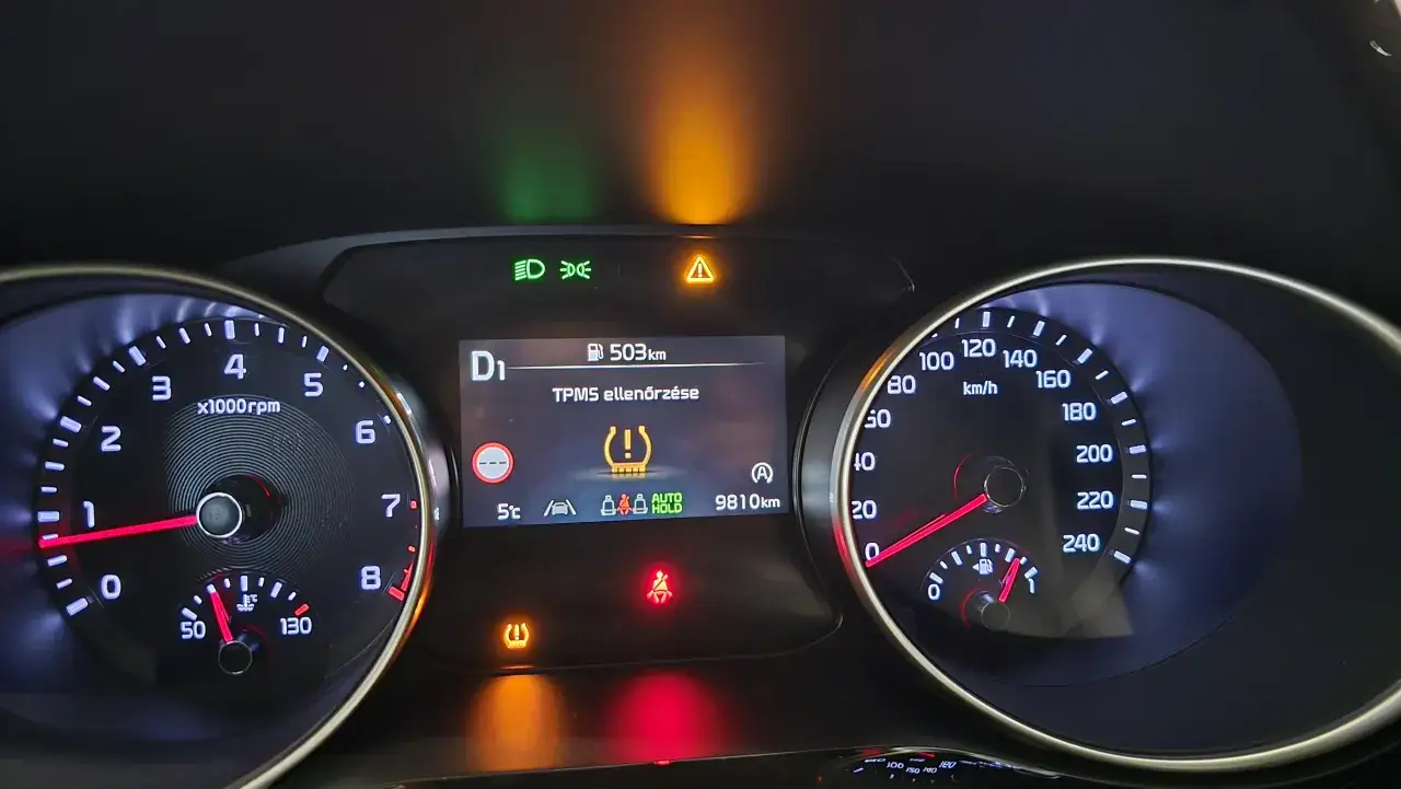 Świeci TPMS w Kia Sportage? Zresetuj kontrolkę ciśnienia sam!