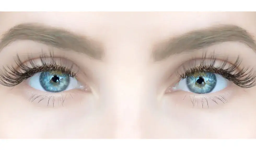 Jak stosować olejek rycynowy na rzęsy, aby uzyskać piękne efekty