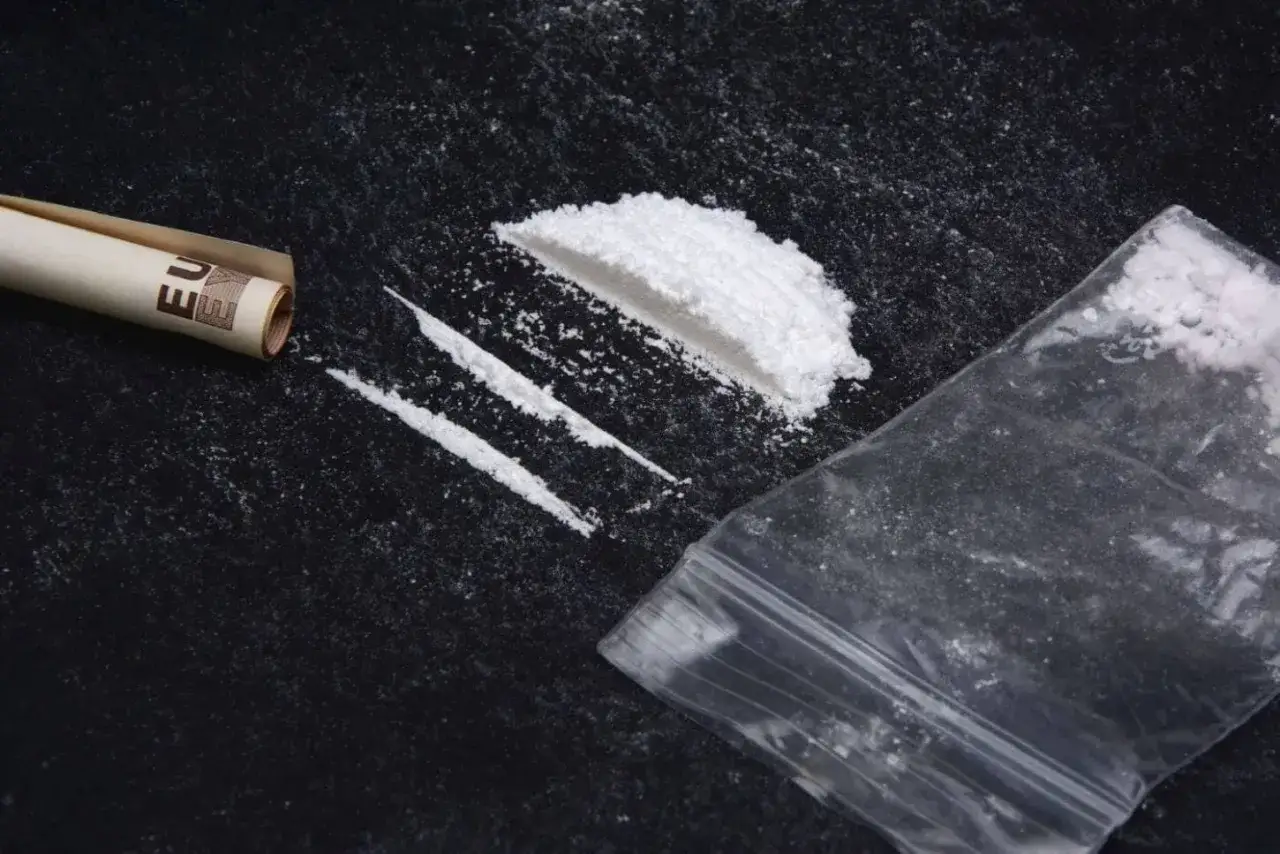 Skutki przedawkowania amfetaminy: poważne objawy i zagrożenia zdrowotne