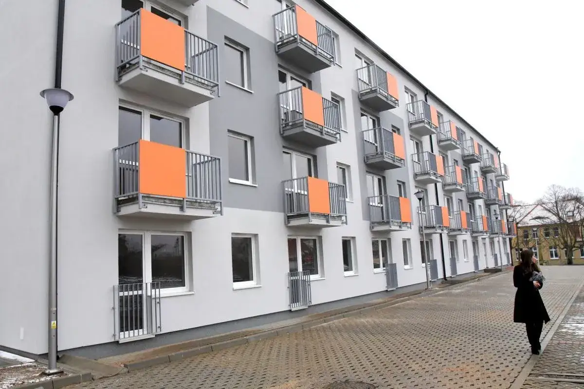 Czy można wynająć mieszkanie komunalne? Poznaj zasady i ryzyka