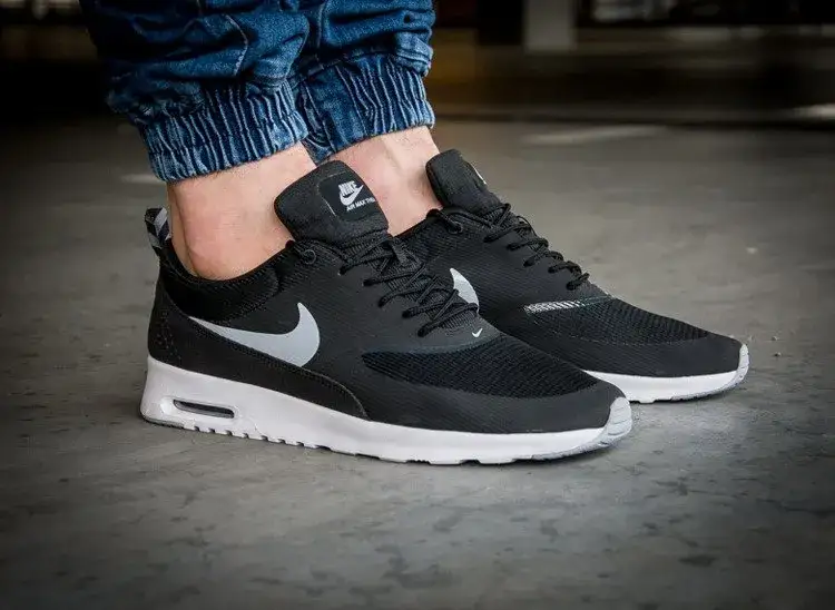 Nike Air Max Thea męskie czy damskie? Kluczowe różnice i wybór idealny