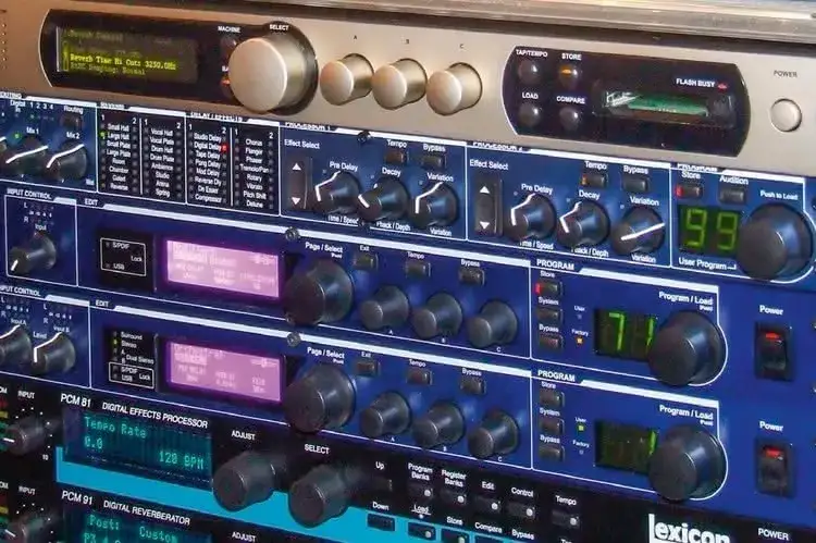 Na czym polega zjawisko echa? Odkryj tajemnice dźwięku i pogłosu