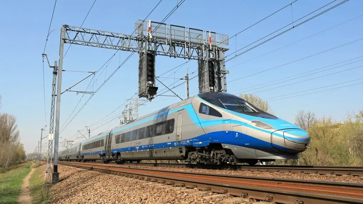 Ile jedzie pociąg z Warszawy do Krakowa? Czas i szczegóły podróży