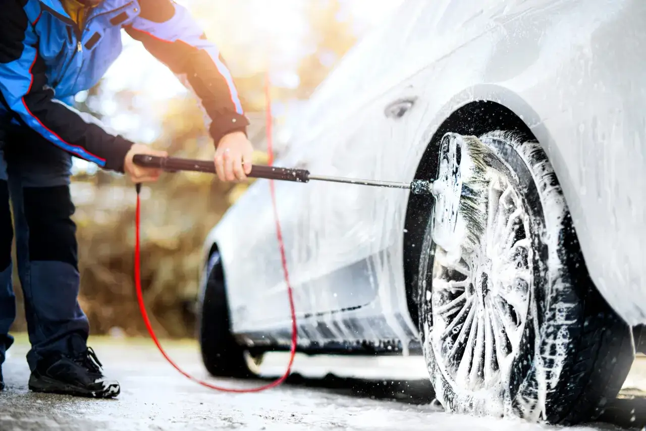 Myjnia bezdotykowa: opłacalny biznes? Analiza kosztów i zysków