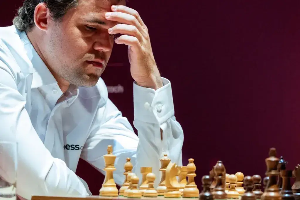 Carlsen czy Kasparov? Kto naprawdę jest królem szachów? Analiza
