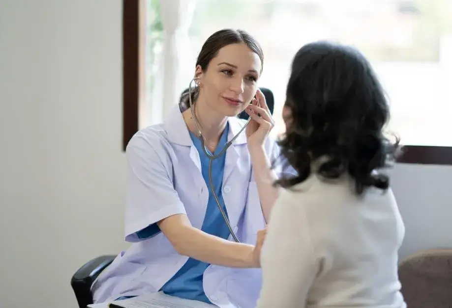 Kto odpowiada za brak badań lekarskich pracownika i jakie są konsekwencje?