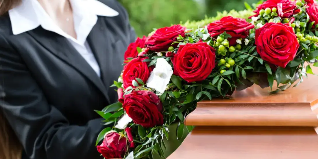 Jakie kwiaty na pogrzeb dziecka - wybór pełen emocji i symboliki
