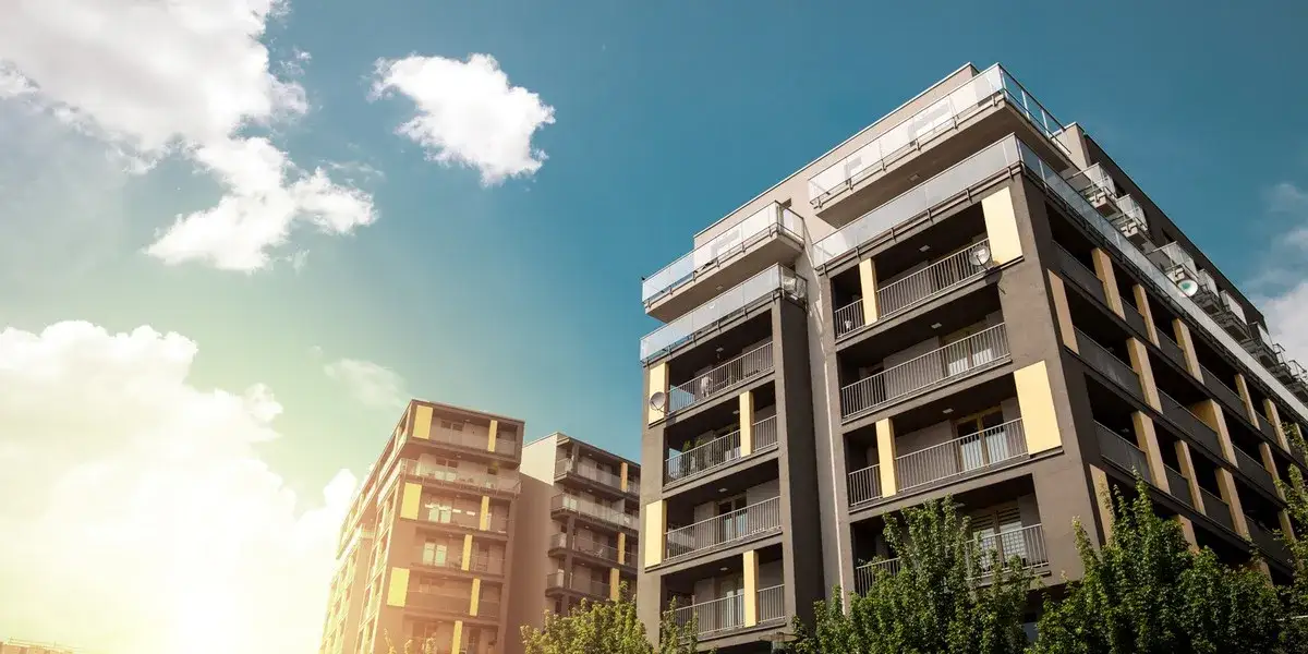 Przed kim odpowiada spółdzielnia mieszkaniowa i jakie ma obowiązki?