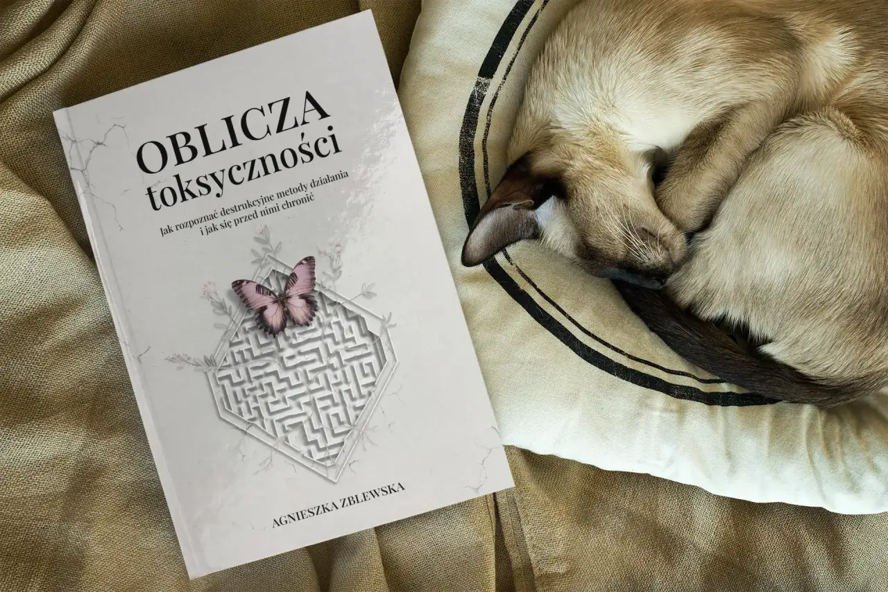 Obojętność na kobietę: Cicha pułapka? Jak odzyskać siebie?