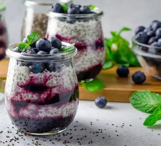 Ile kalorii ma pudding chia? Zaskakujące fakty o jego wartości odżywczej