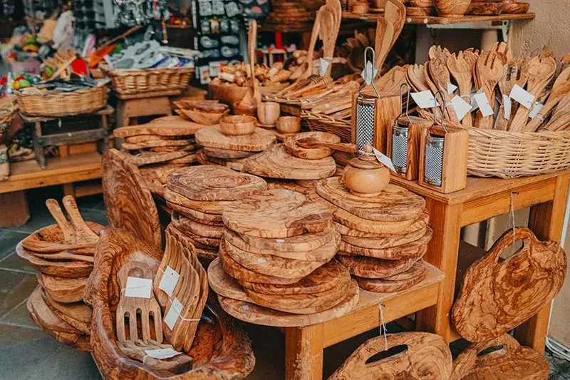 Co warto kupić na Cyprze? Odkryj unikalne pamiątki i smaki