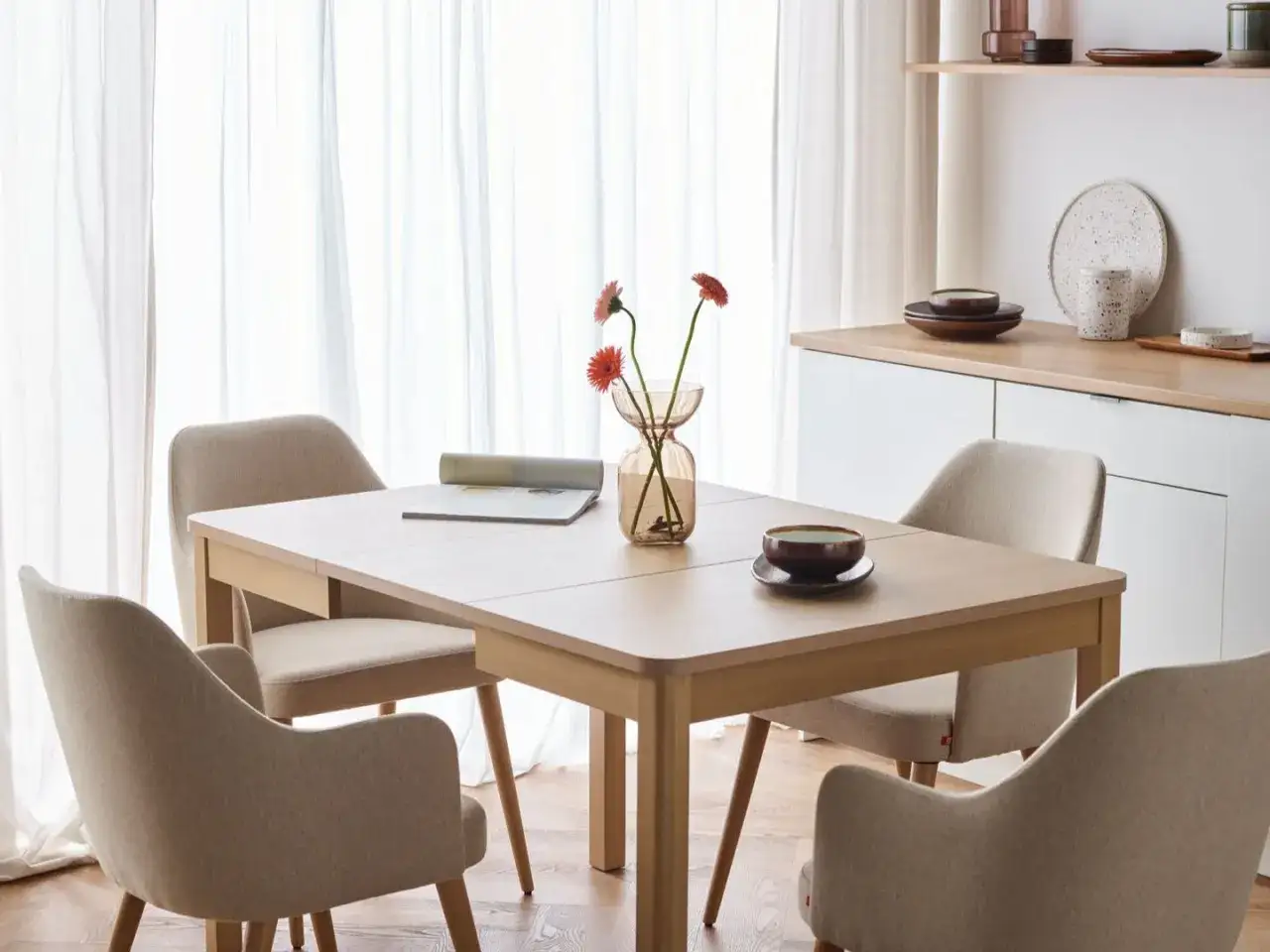 Aranżacja stołu na co dzień: proste sposoby na piękne dekoracje