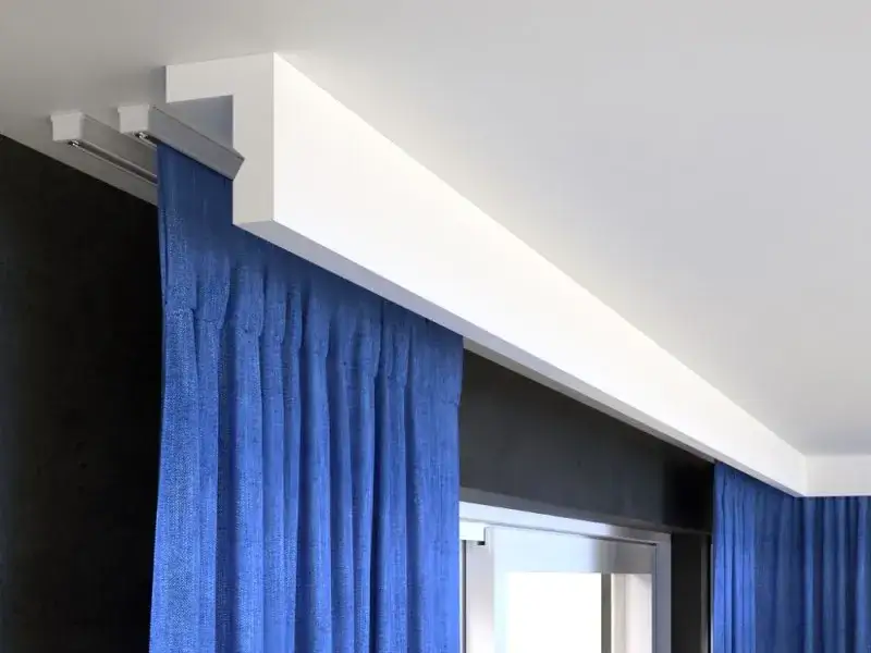 Narozny karnisz: Unikatowe rozwiązanie dla Twojego wnętrza!