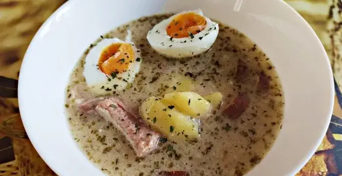 Zurek wielkanocny - tradycyjny przepis, historia, składniki