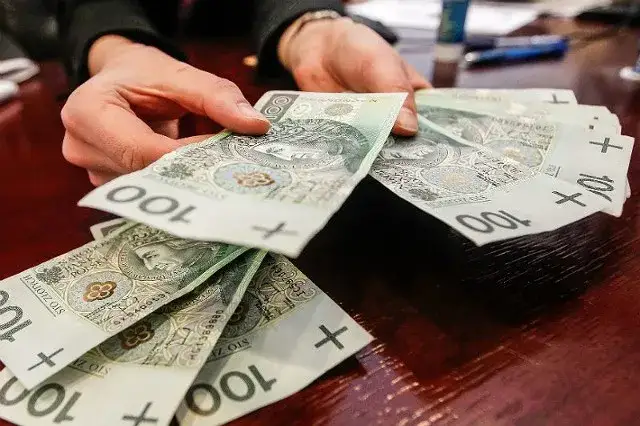 Ile zarabia weterynarz w zoo? Zaskakujące fakty o wynagrodzeniach