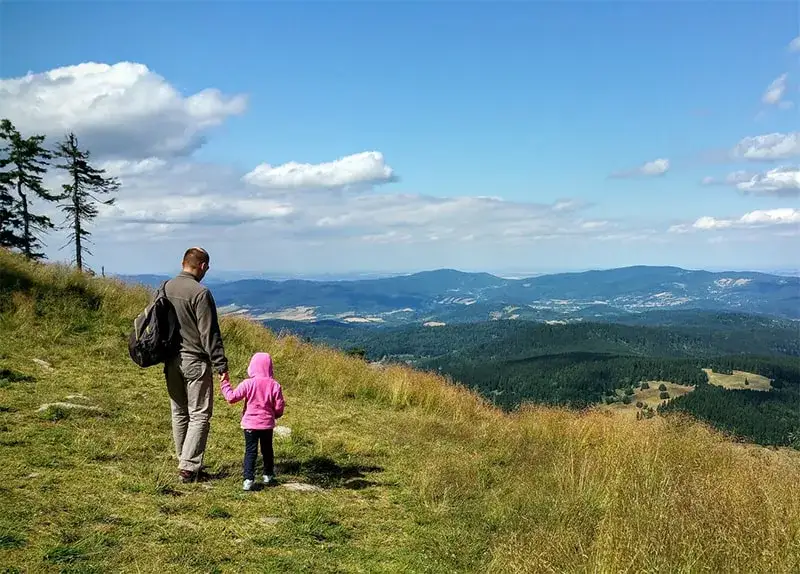 Gdzie w góry z dziećmi w Śląsku? Odkryj najlepsze atrakcje familijne