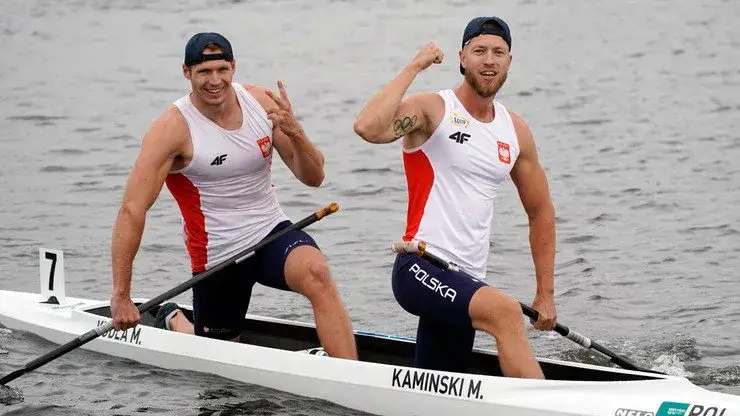 Kajakarstwo sportowe: odkryj sekrety rywalizacji i sukcesów w Polsce